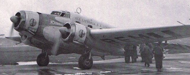 Aereo compagnia LATI - Questo tipo di aeromobile effettuati voli tra Roma e Rio de Janeiro - http://www.spmodelismo.com.br/howto/ac/lati.php