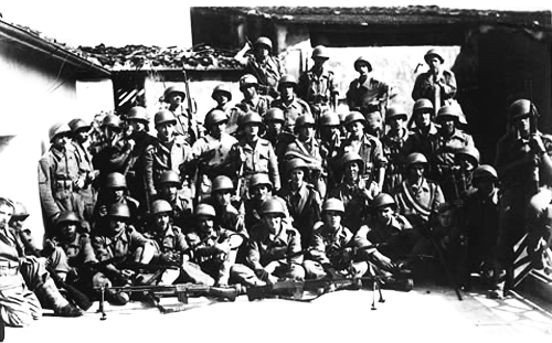 Gruppo di soldati della BEF a Camaiore - http://codinomeinformante.blogspot.com.br/2011/04/folha-de-sao-paulo-pracinhas-foram-2.html