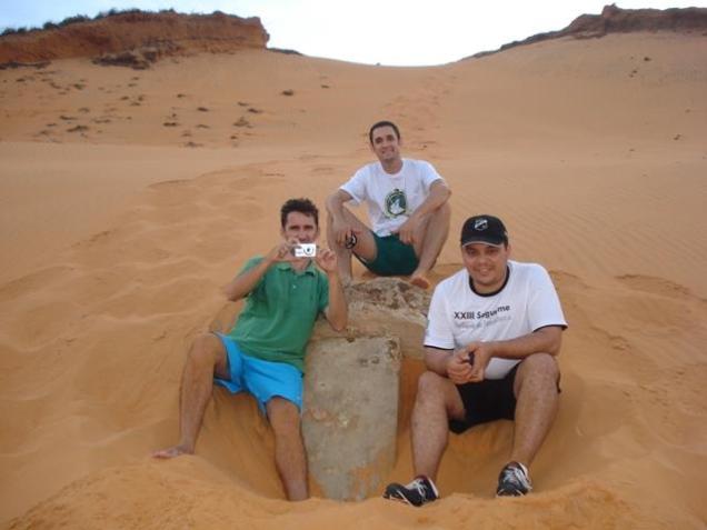 No marco no Morro do Navio vemos Keber Kennedy (com a cãmera), Flávio Gameleira e Március Vivícius em janeiro de 2013