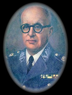 Djalma Polly Coelho, que comandou o trabalho topográfico no litoral nordestino em 1941. Nasceu em 17 Outubro de 1892, em Curitiba, Paraná, sentou praça em 1911 e chegou a Aspirante Oficial em 1914. Chegou ao generalato em 1946. Foi Diretor do Serviço Geográfico Militar, posteriormente Serviço Geográfico do Exército e promoveu a criação do Curso de Topografia da Escola Técnica do Exército, hoje Instituto Militar de Engenharia. Foi Presidente da Comissão para a localização da nova Capital do Brasil (1946 a 1948) e do Instituto Brasileiro de Geografia e Estatística (IBGE). Faleceu em 18 Out 1954 na cidade do Rio de Janeiro - Fonte - http://portal.dgp.eb.mil.br/