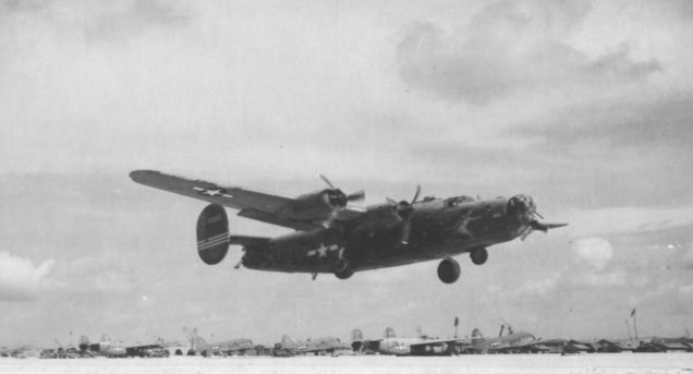 Um B-24 decolando, visão comum em Parnamirim Field