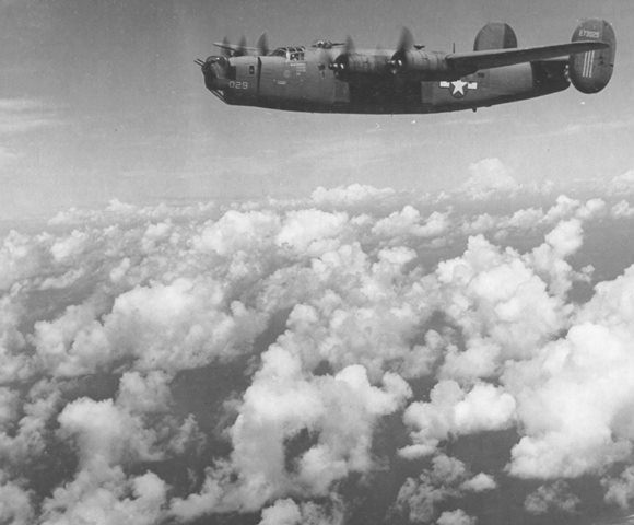 Uma B-24 sobre a selva amazônica em direção a Belém e depois Natal