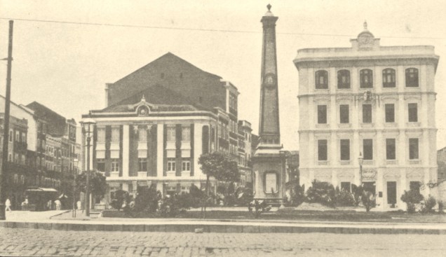 Praça Arthur Oscar.