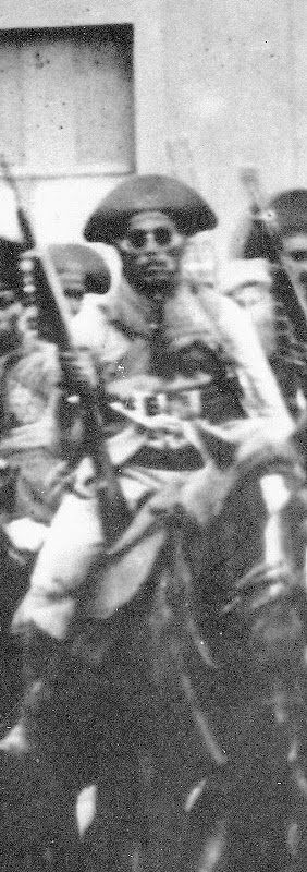 Sabino fotografado montado em 1927, na cidade cearense de Limoeiro do Norte,  logo após o fracassado ataque a Mossoró.