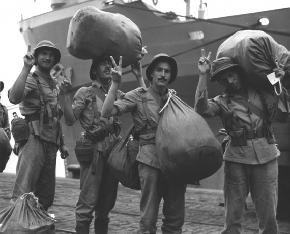 Embarque dos pracinha para a guerra - Fonte - http://infograficos.estadao.com.br/galerias/gerar/4144