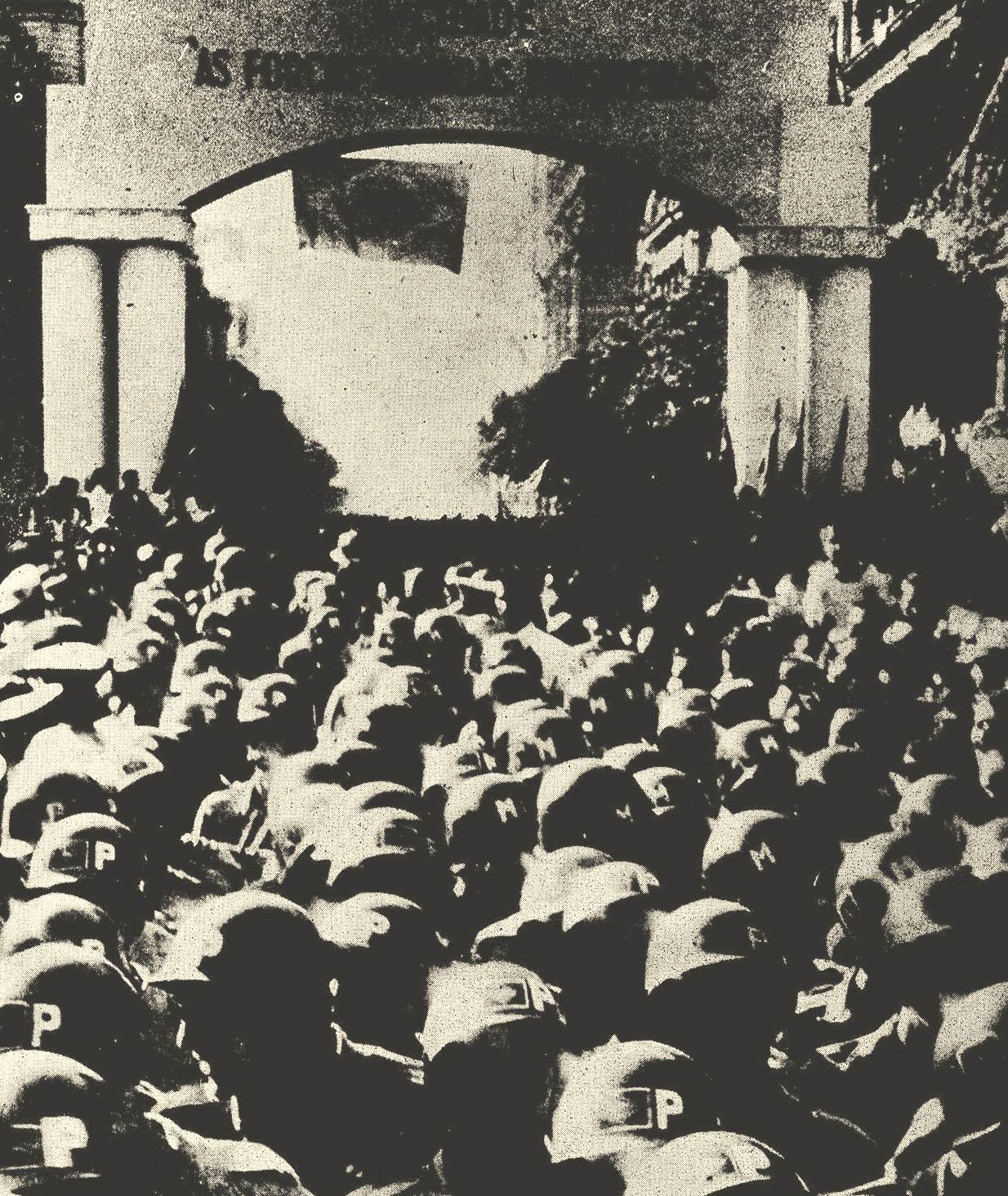 Pessoal da Polícia do Exército no desfile da vitória no Rio de Janeiro