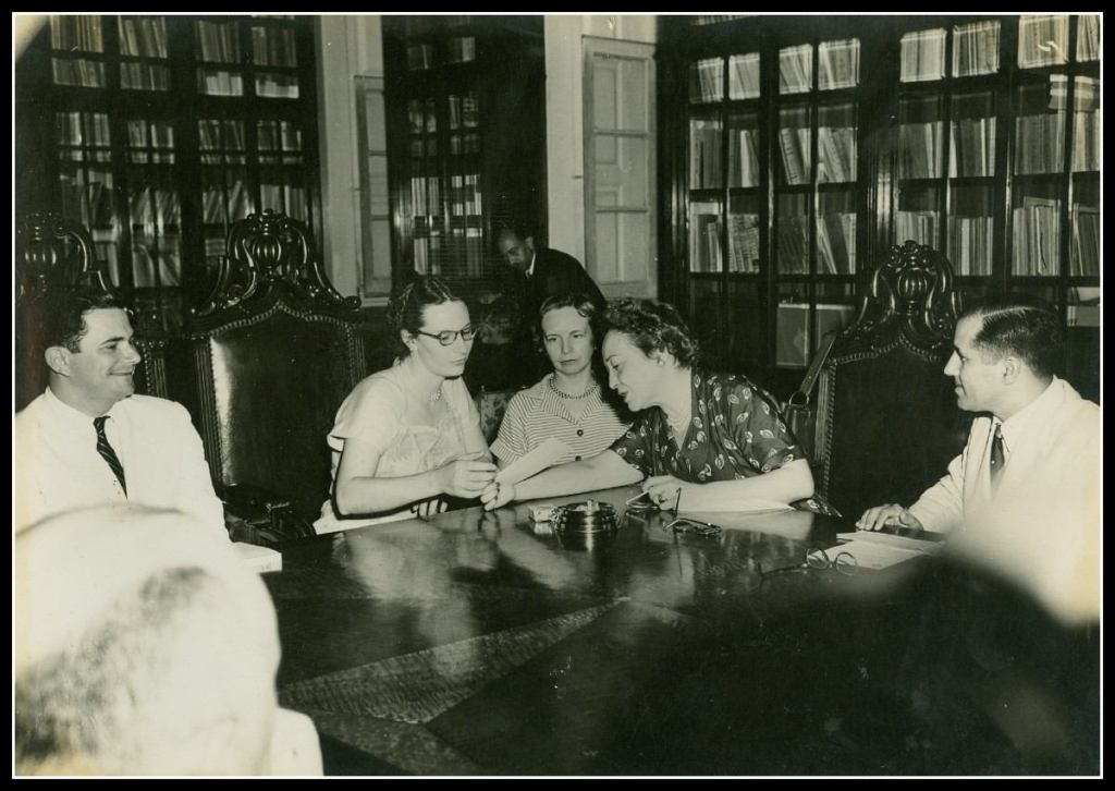 Darcy Vargas durante sua viagem.