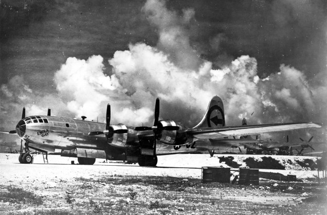 Boeing B-29 "Enola Gay" em Tinian - Crédito Força Aérea dos EUA, via Agence France-Press - Getty Images