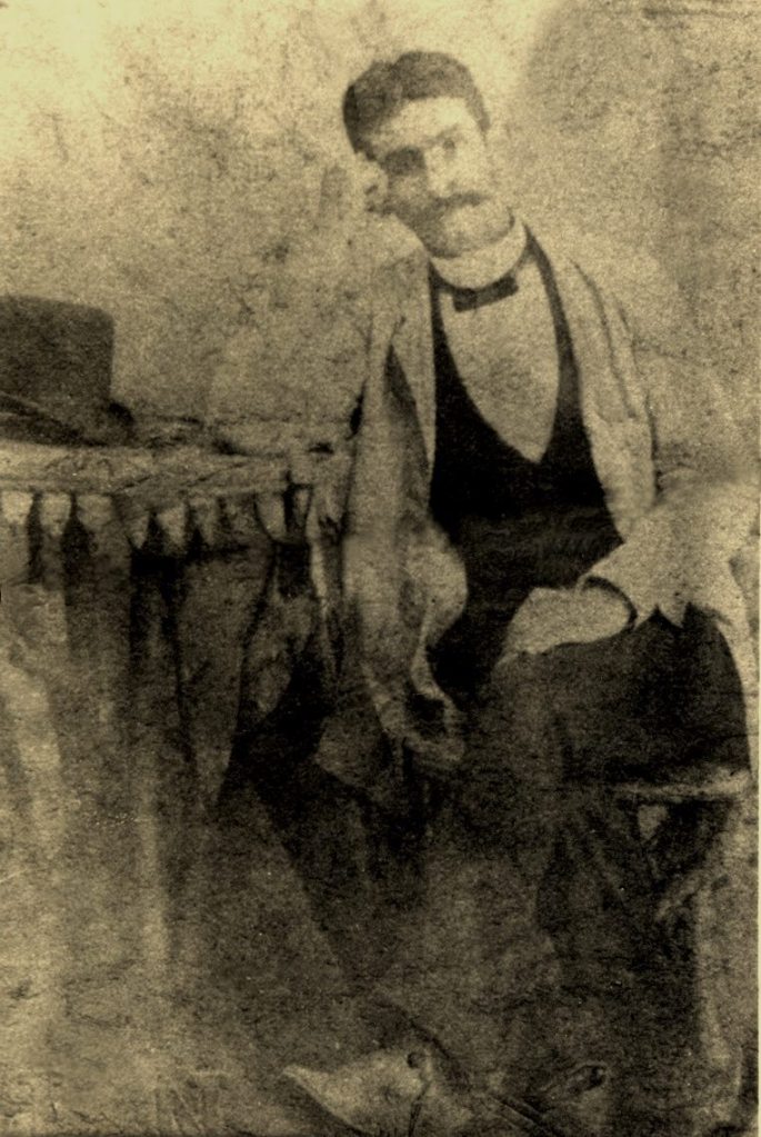 Diogo da Rocha Figueira – Dioguinho - Fonte - http://desmanipulador.blogspot.com.br/2012/07/dioguinho-o-bandoleiro-do-brasil.html