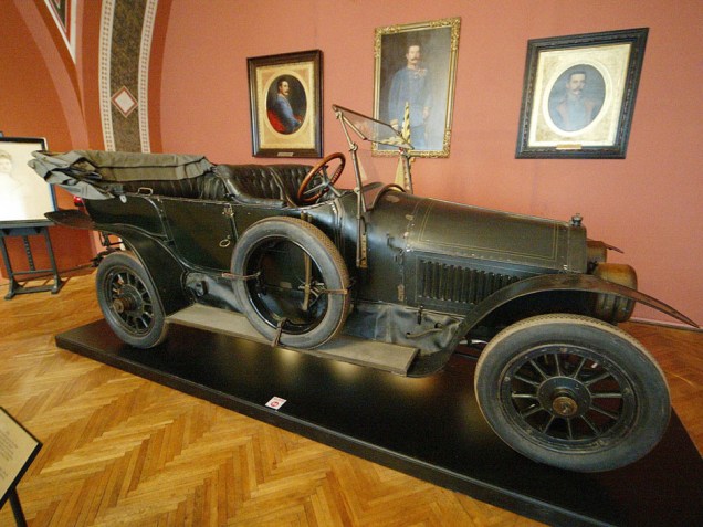Também no Militärhistorisches Museum de Viena se encontra preservado o veículo no qual os nobre foram assassinados em Viena.