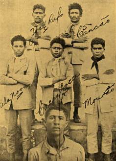 Outra foto dos cangaceiro na reportagem de "O Malho" de dezembro de 1928