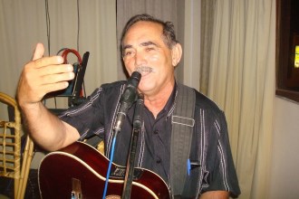 Sebastião Dias, cantador afamado, atual prefeito de Tabira e potiguar da região do Seridó, da cidade de Ouro Branco.