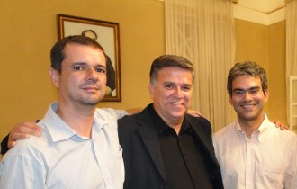 Com os velhos amigos Ricardo Sávio Trigueiro de Morais e Solon Almeida Netto.