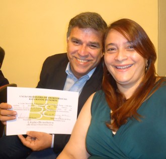 Feliz ao lado da minha mulher Isa Cristina.