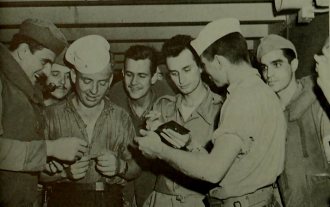 Contato entre pracinhas brasileiros e marujos americanos