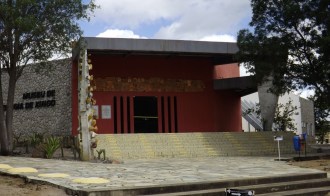 Fachada do MAX - CLIQUE NAS FOTOS PARA AMPLIAR