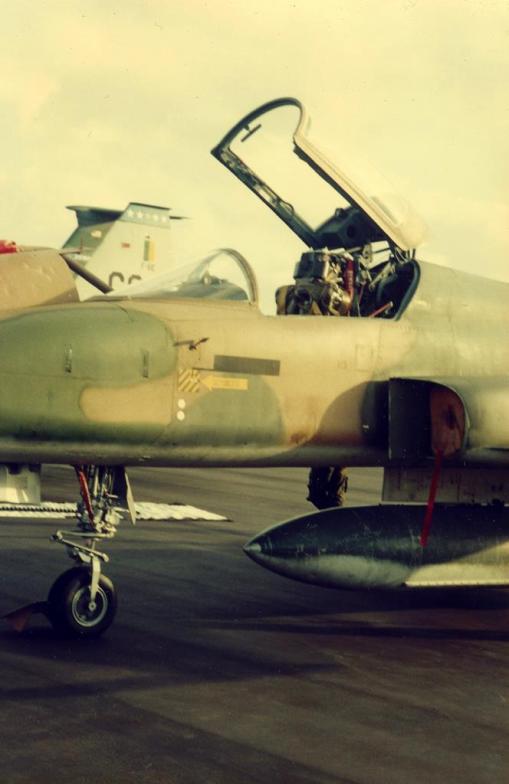 Cabine de um F-5 brasileiro