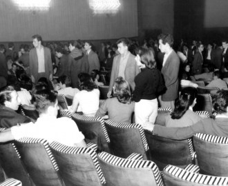 Filme provocou confusão nos cinemas. O governado Jânio Quadros mandou prender arruaceiros