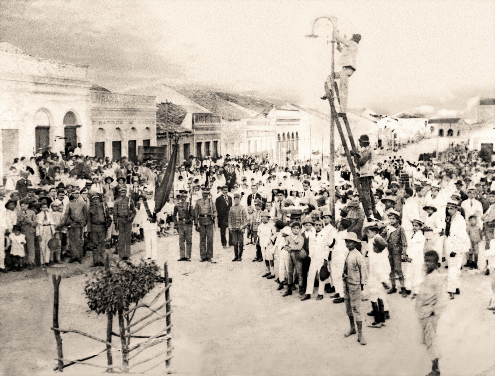 fotluz-eletrica-1912-campina