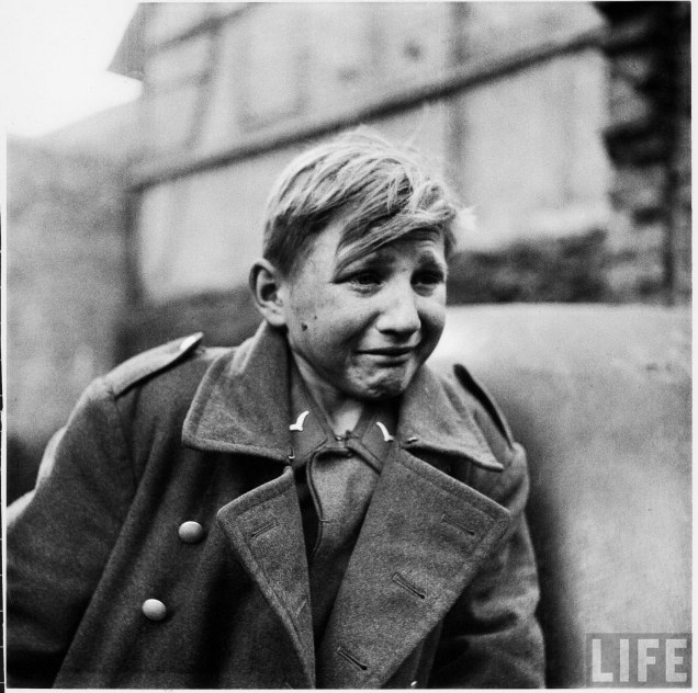 a-15-years-old-german-luftwaffe-anti-aircraft-crew-member-crying-after-being-taken-prisoner-by-american-forces2