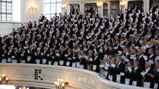 1500-Freimaurer-in-der-Hamburger-Michaeliskirche