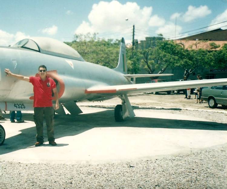 ft_av_Lockheed_TF-33A_FAB4325_preservado