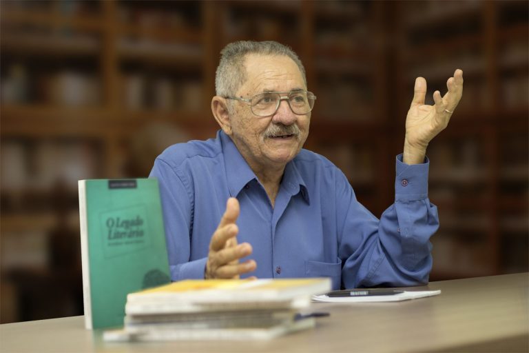 Professor-Adauto-Guerra-foto-Melina-Soares-1200-768x512